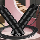 Corda de pular resistente com cabo antiderrapante.