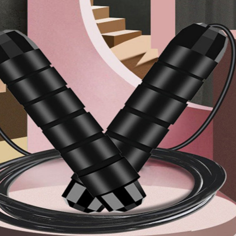 Corda de pular resistente com cabo antiderrapante.