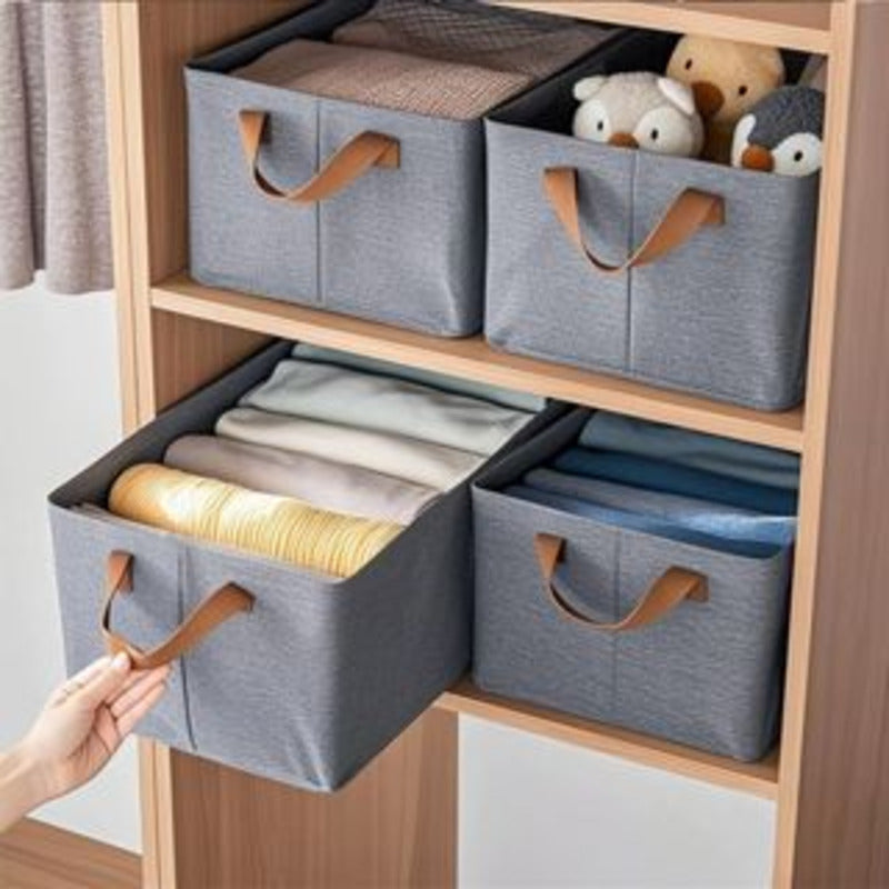 Kit com 8 organizadores de roupas dobradas, ideal para camisas íntimas e calças jeans.