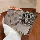 Capa de celular transparente de luxo com revestimento cromado e carregamento magnético sem fio para iPhone.