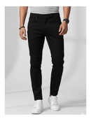 Calça jeans preta masculina, corte slim, casual e básica.
