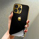 Capa de luxo com borda dourada e estampa criativa da Apple.