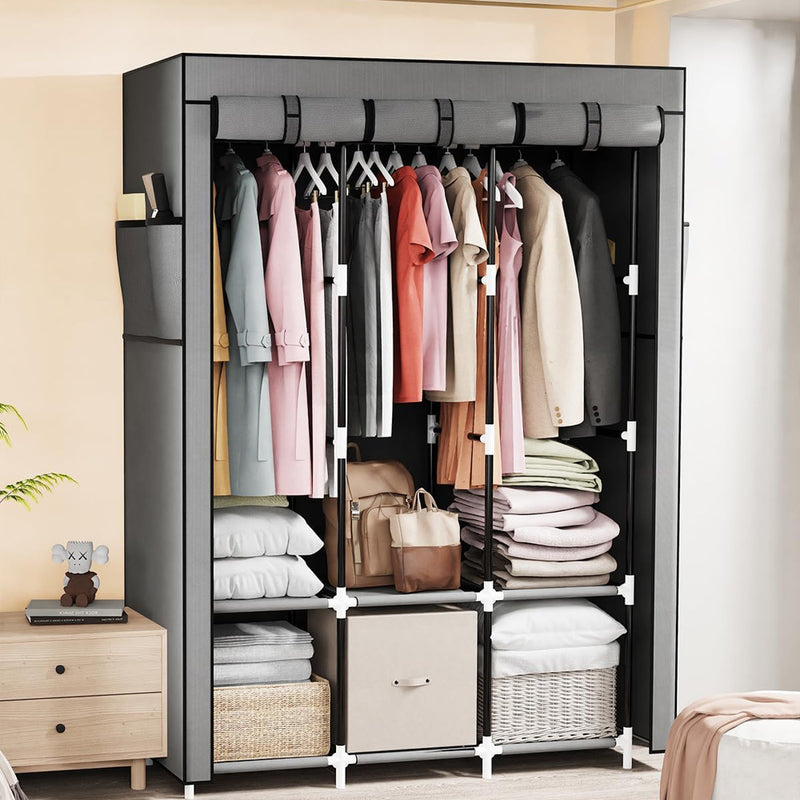 Guarda-roupa dobrável de peça única, possui alta capacidade de carga, fácil instalação.