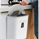 Lixeira suspensa de 9 litros com tampa de suporte alto e alça adesiva para cozinha e banheiro.