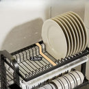 Organizador de pratos de cozinha em aço inoxidável, preto, com dois níveis.