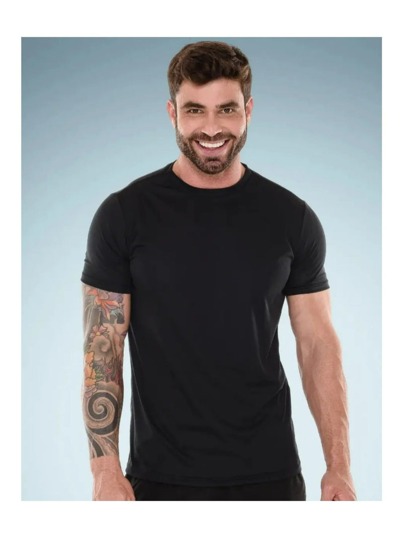 Camiseta masculina para treino na academia.