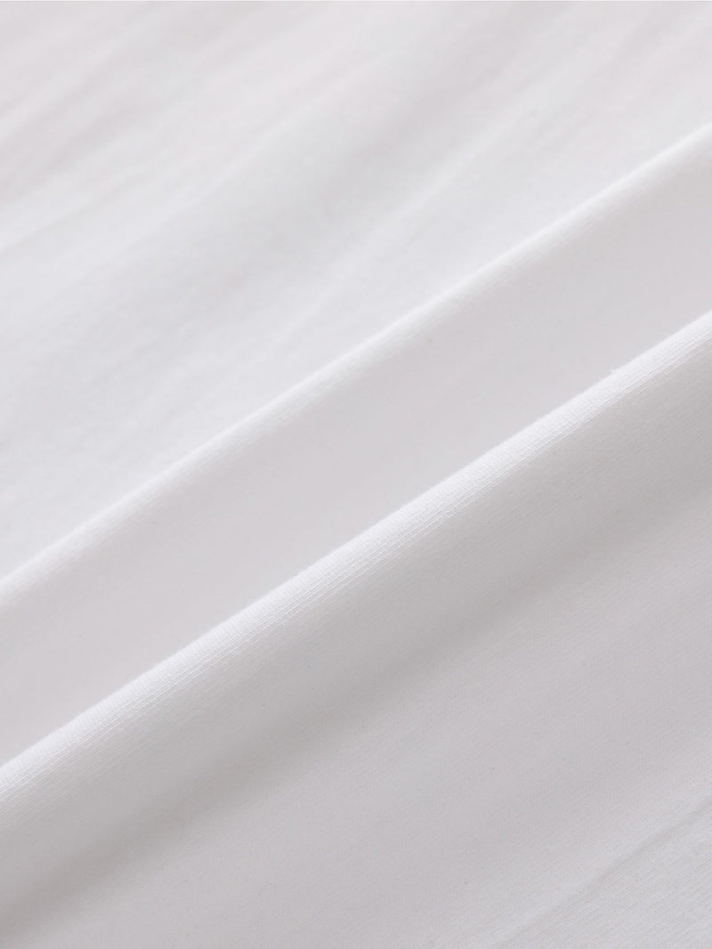 Camiseta masculina básica casual de gola redonda com estampa minimalista de cruz.