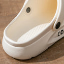 Chinelos masculinos e femininos antiderrapante.