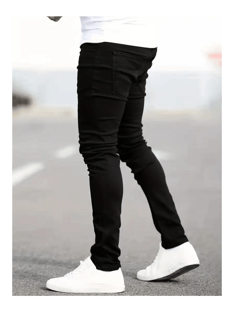 Calça jeans preta masculina, corte slim, casual e básica, confortável para uso diário.