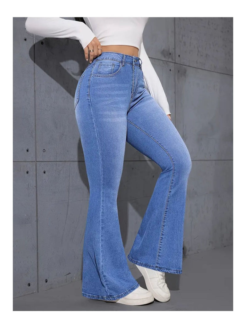 Calça jeans feminina premium de cintura alta e modelagem flare com elastano, confortável e estilosa.