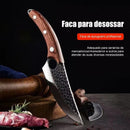 Faca de churrasco personalizada, feita à mão, em aço inoxidável afiado com bainha de couro genuíno.