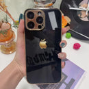 Capa de luxo com borda dourada e estampa criativa da Apple.