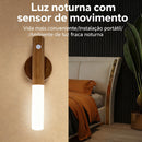 Conjunto de 2 Luminárias Noturnas de Parede Sem Fio com Sensor de Movimento e Adesivo Magnético, Recarregáveis via USB, com Design em Madeira.