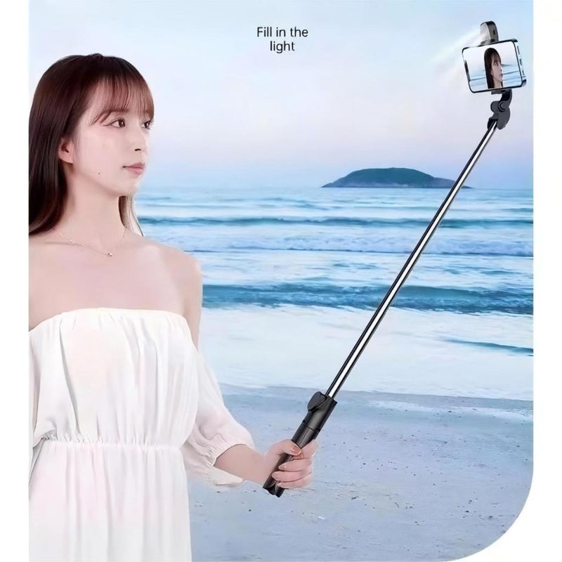 Bastão de selfie com tripé retrátil, luz LED e controle por celular via Bluetooth.
