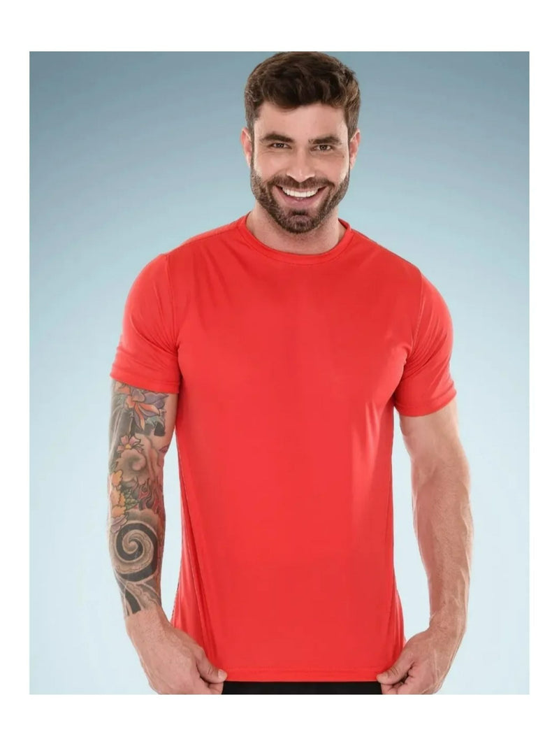 Camiseta masculina para treino na academia.